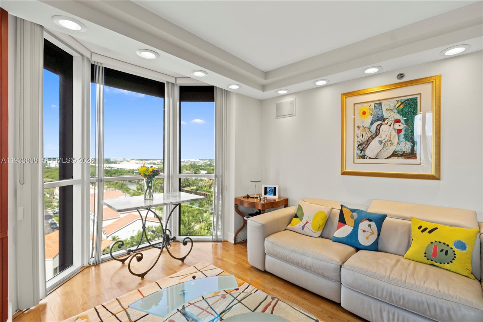 HARBOR TWS AT THE WATERWA - Residential