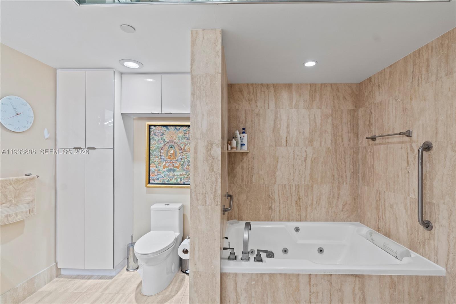 HARBOR TWS AT THE WATERWA - Residential