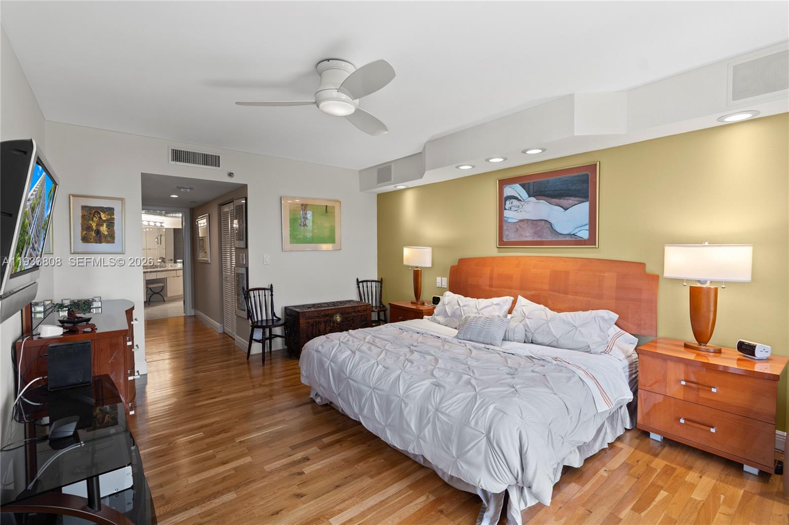 HARBOR TWS AT THE WATERWA - Residential