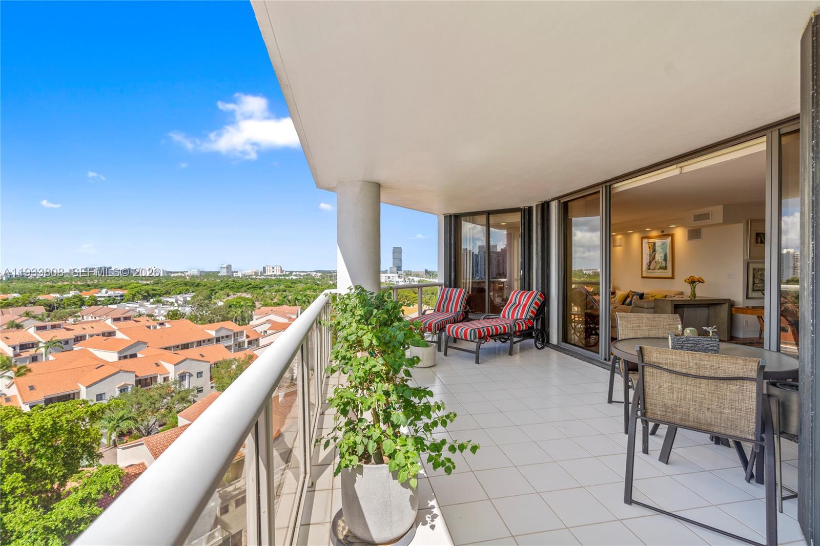 HARBOR TWS AT THE WATERWA - Residential