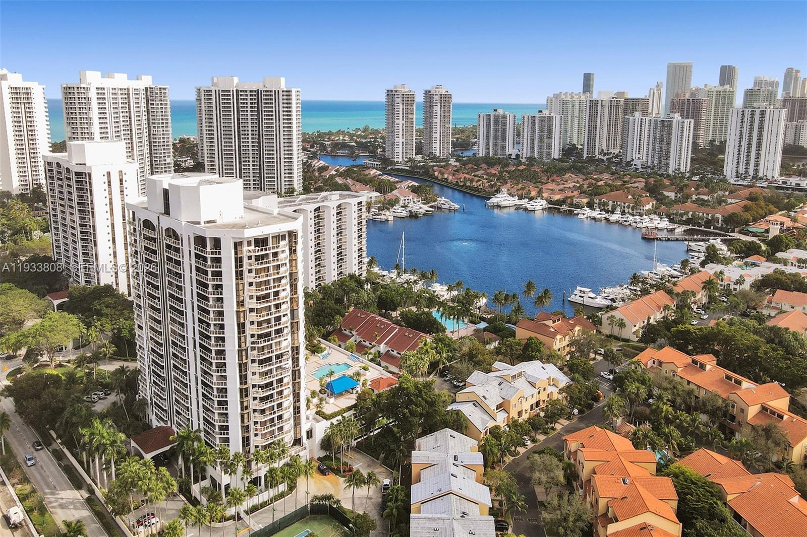HARBOR TWS AT THE WATERWA - Residential