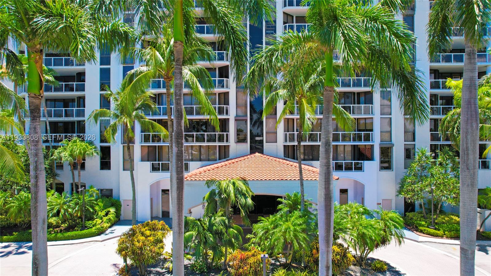 HARBOR TWS AT THE WATERWA - Residential