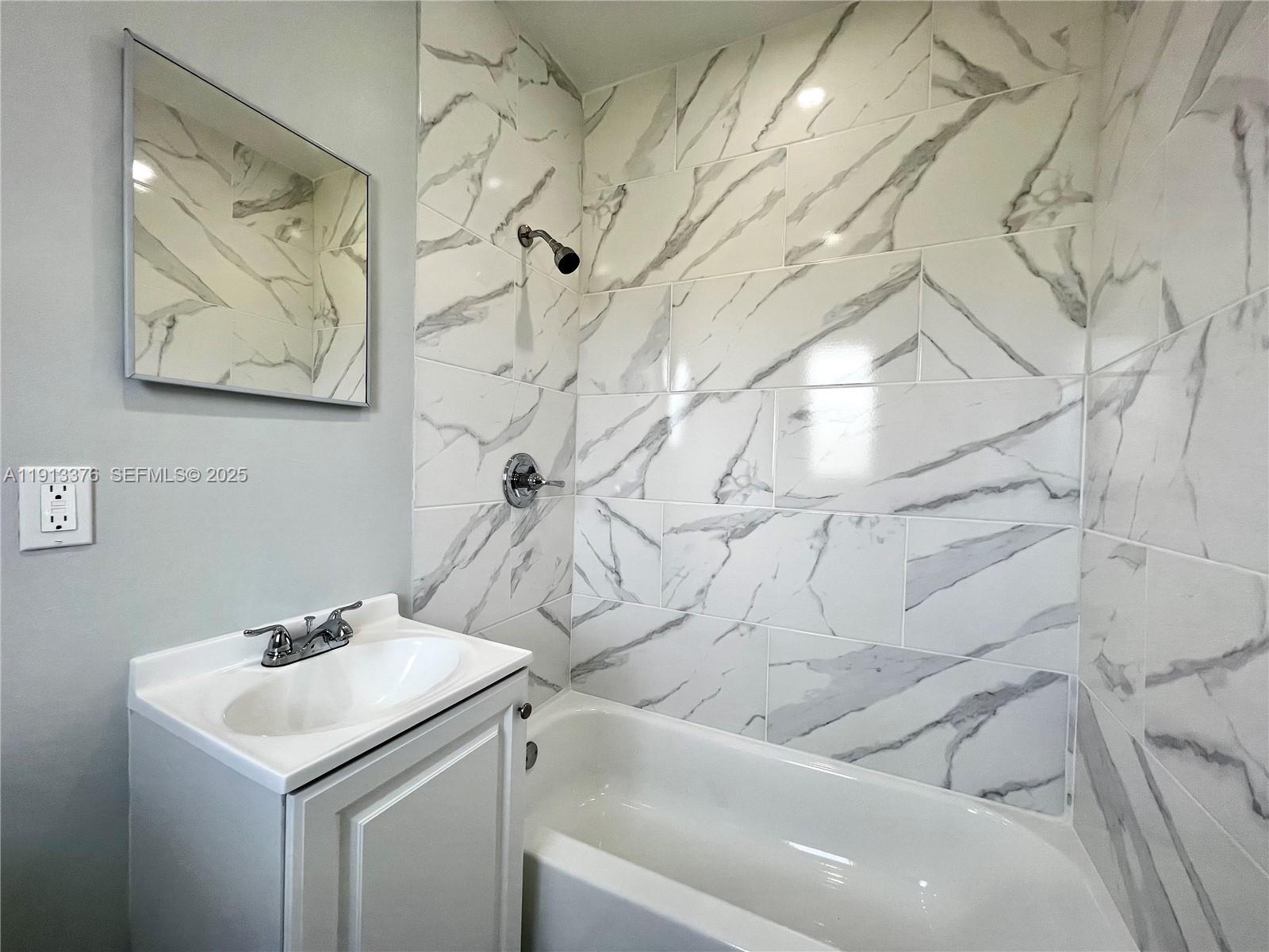 GIBSONS ADDITION - Residential Lease