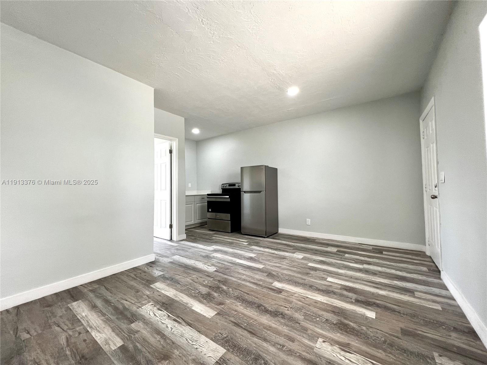 GIBSONS ADDITION - Residential Lease