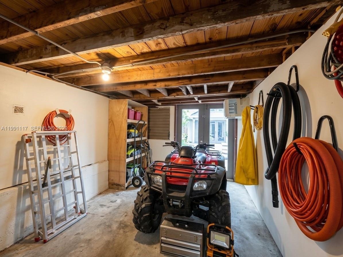 HOWMAR PARK 1ST ADDN - Residential