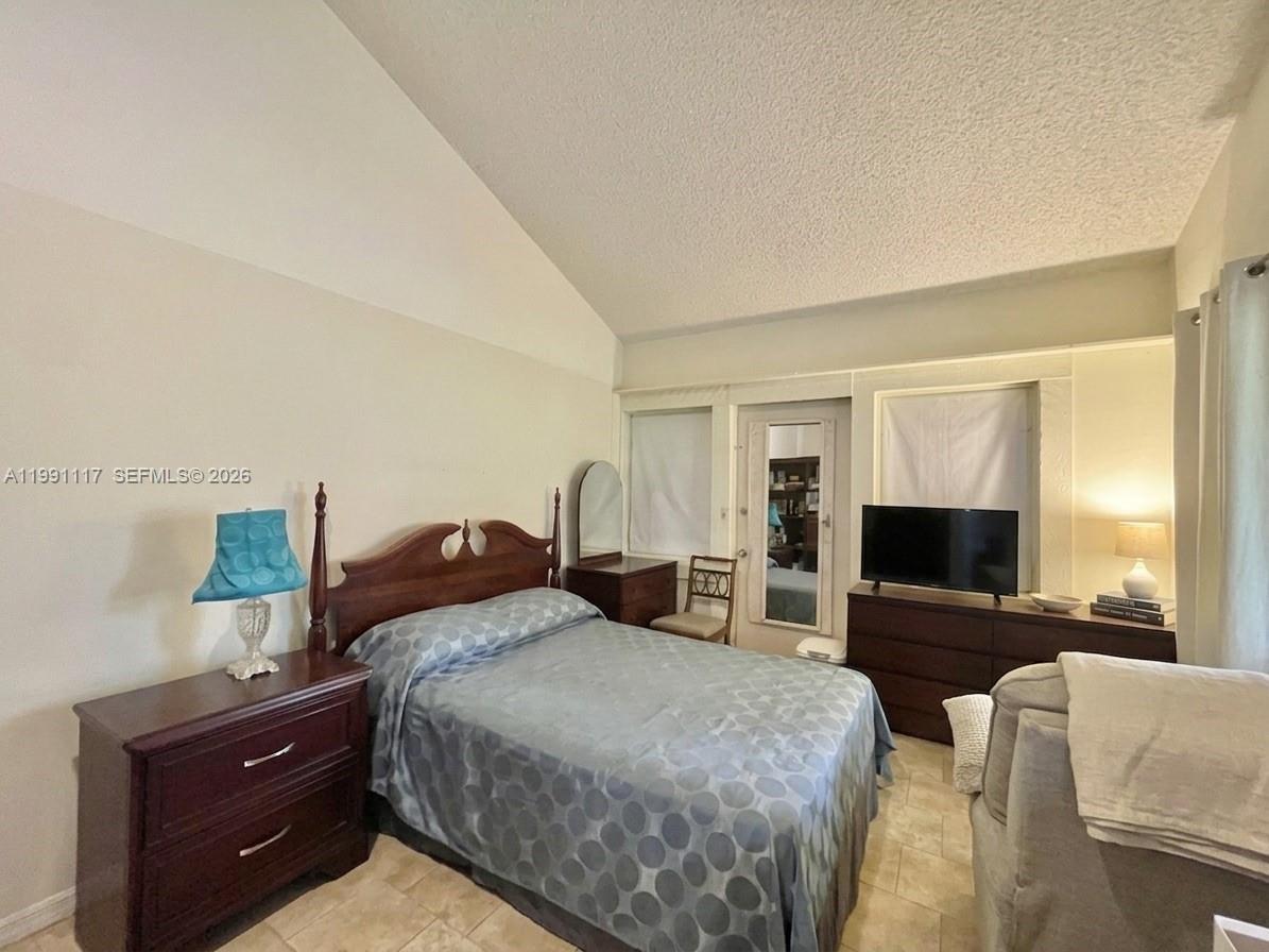 HOWMAR PARK 1ST ADDN - Residential