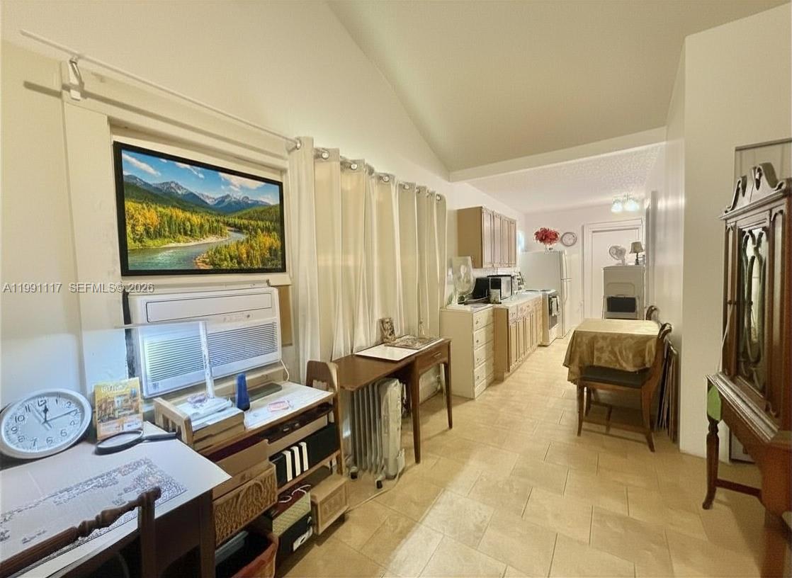 HOWMAR PARK 1ST ADDN - Residential