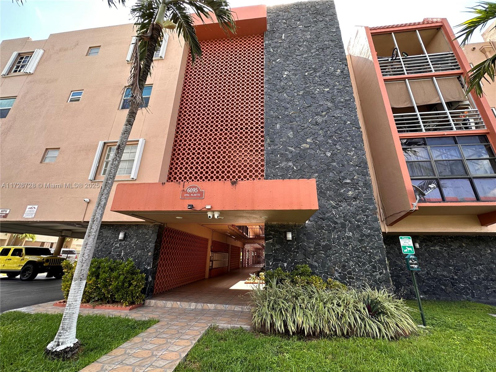Property for Sale at 6095 W 19th Ave 320, Hialeah, Miami-Dade County, Florida - Bedrooms: 2 
Bathrooms: 2  - $232,000