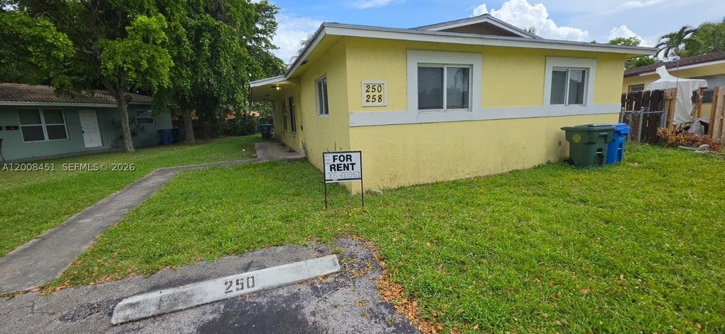 Photo of 250 NE 41st St #250, Oakland Park, FL 33334 (MLS # A12008451)