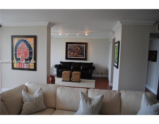 1901 Brickell Ave B1711