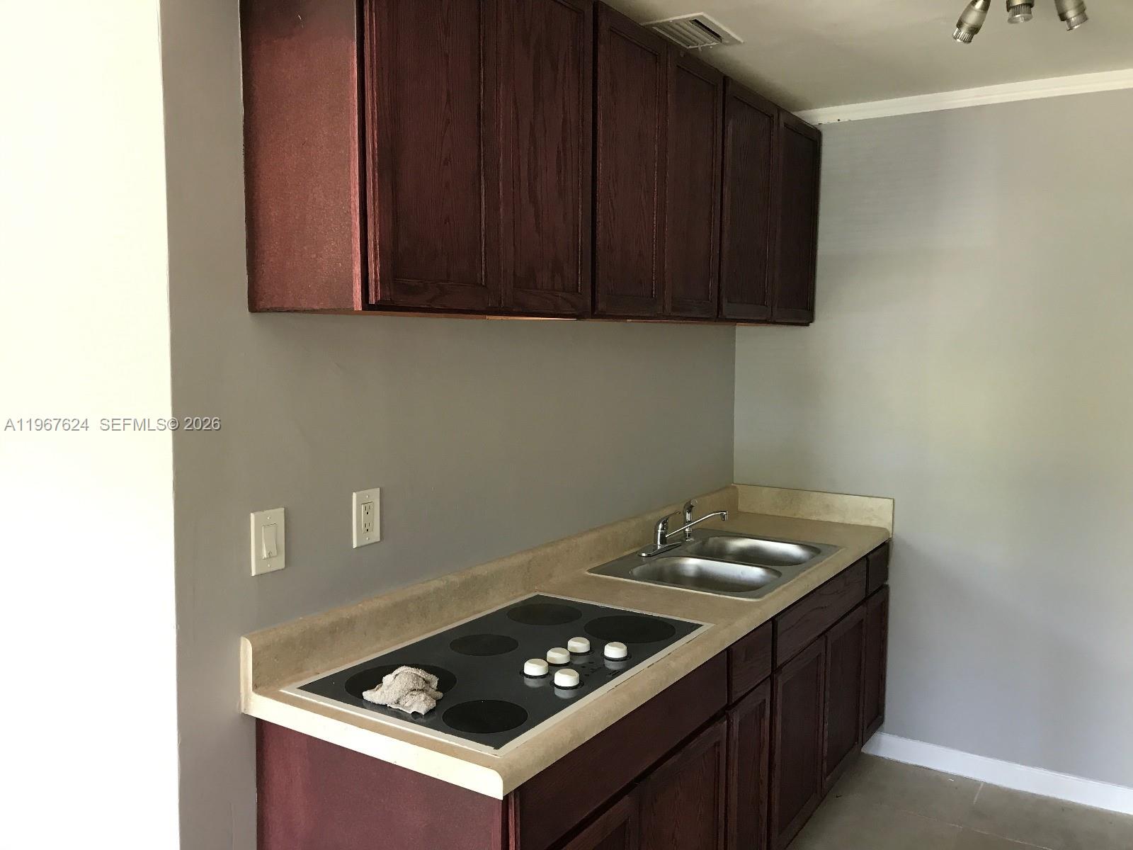 OVERBROOK SHORES NO 3 - Residential