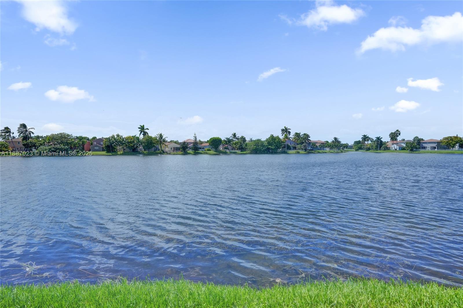 PEMBROKE POINTE SECTION T - Residential