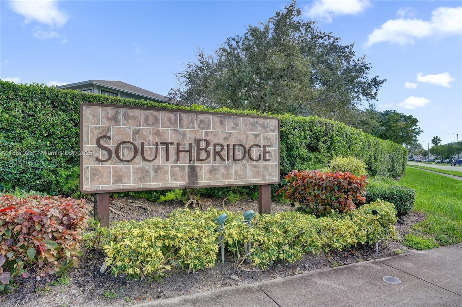 PEMBROKE POINTE SECTION T - Residential