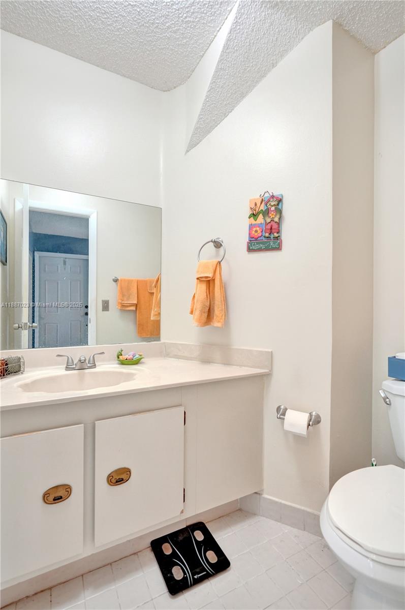 PEMBROKE POINTE SECTION T - Residential