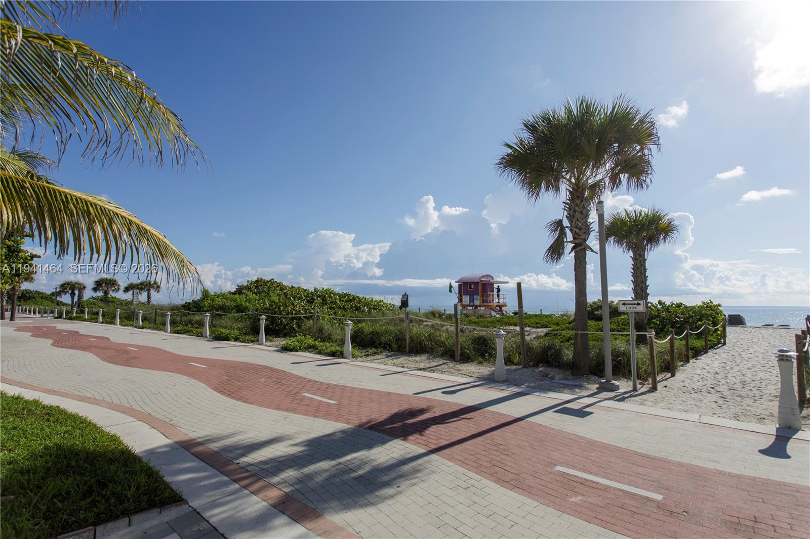 0HE CARRIAGE CLUB SOUTH C - Residential