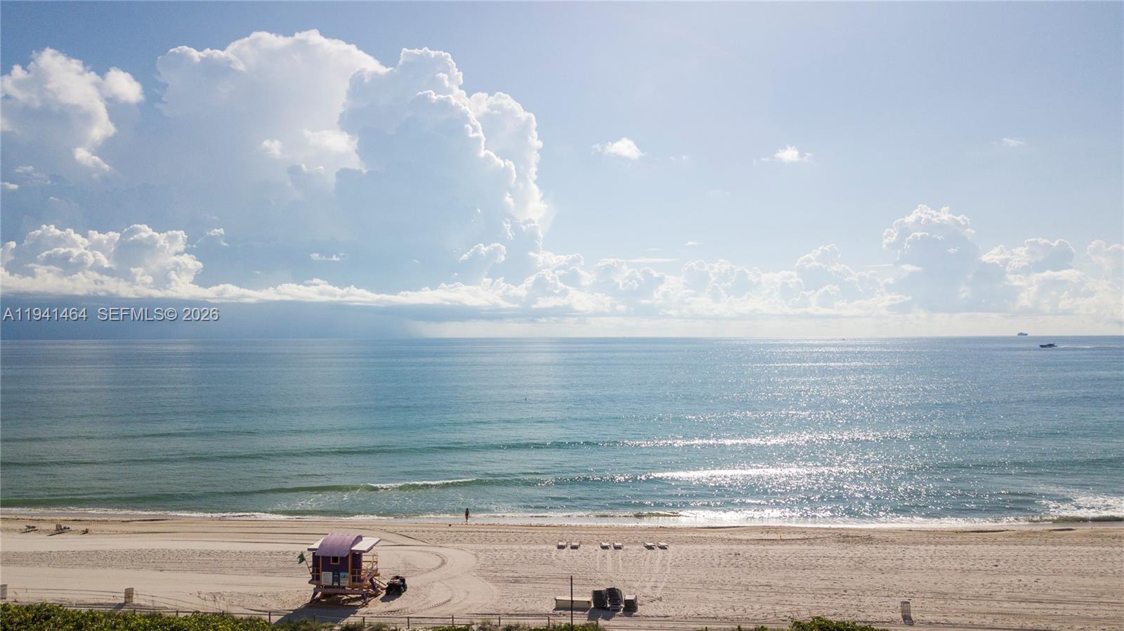 0HE CARRIAGE CLUB SOUTH C - Residential