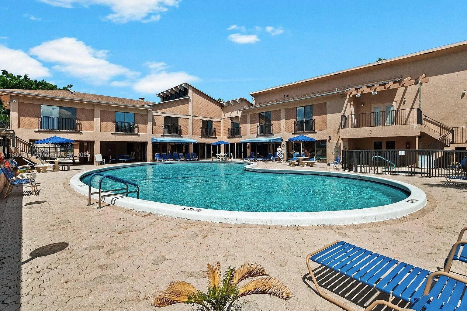 PALM LAKES CONDO - Residential