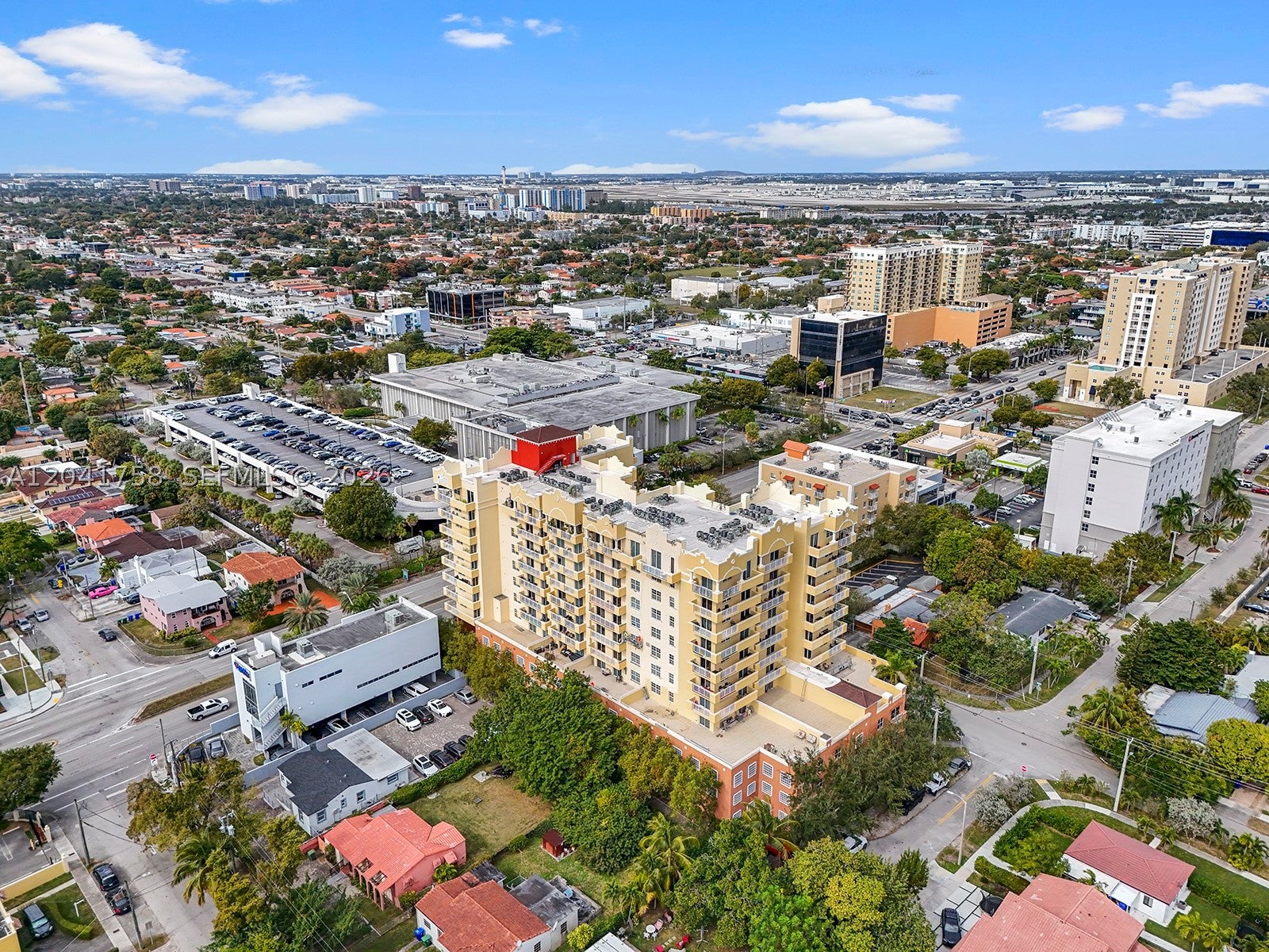 215 SW 42nd Ave 810