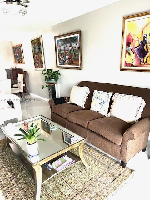 GREENS OF INVERRARY PHASE - Residential