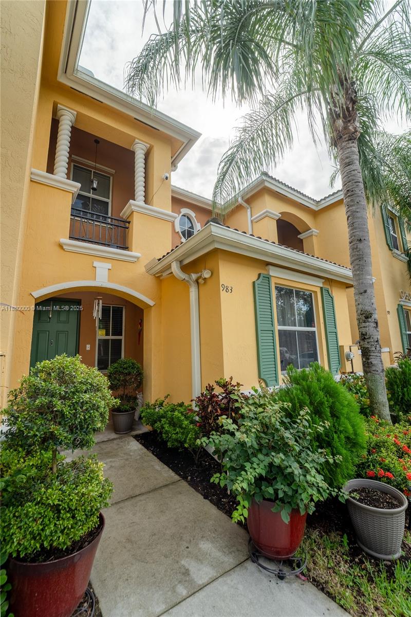 MARBELLA BAY - Residential