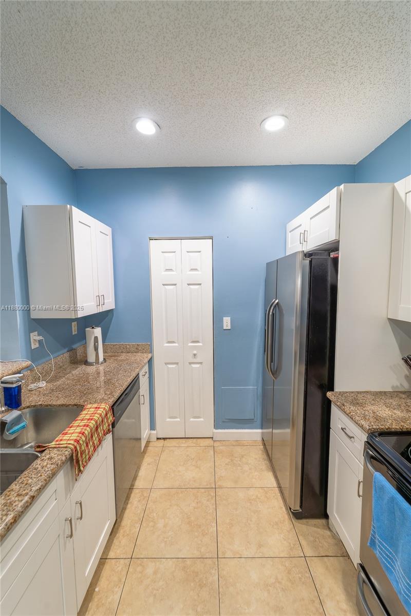 MARBELLA BAY - Residential