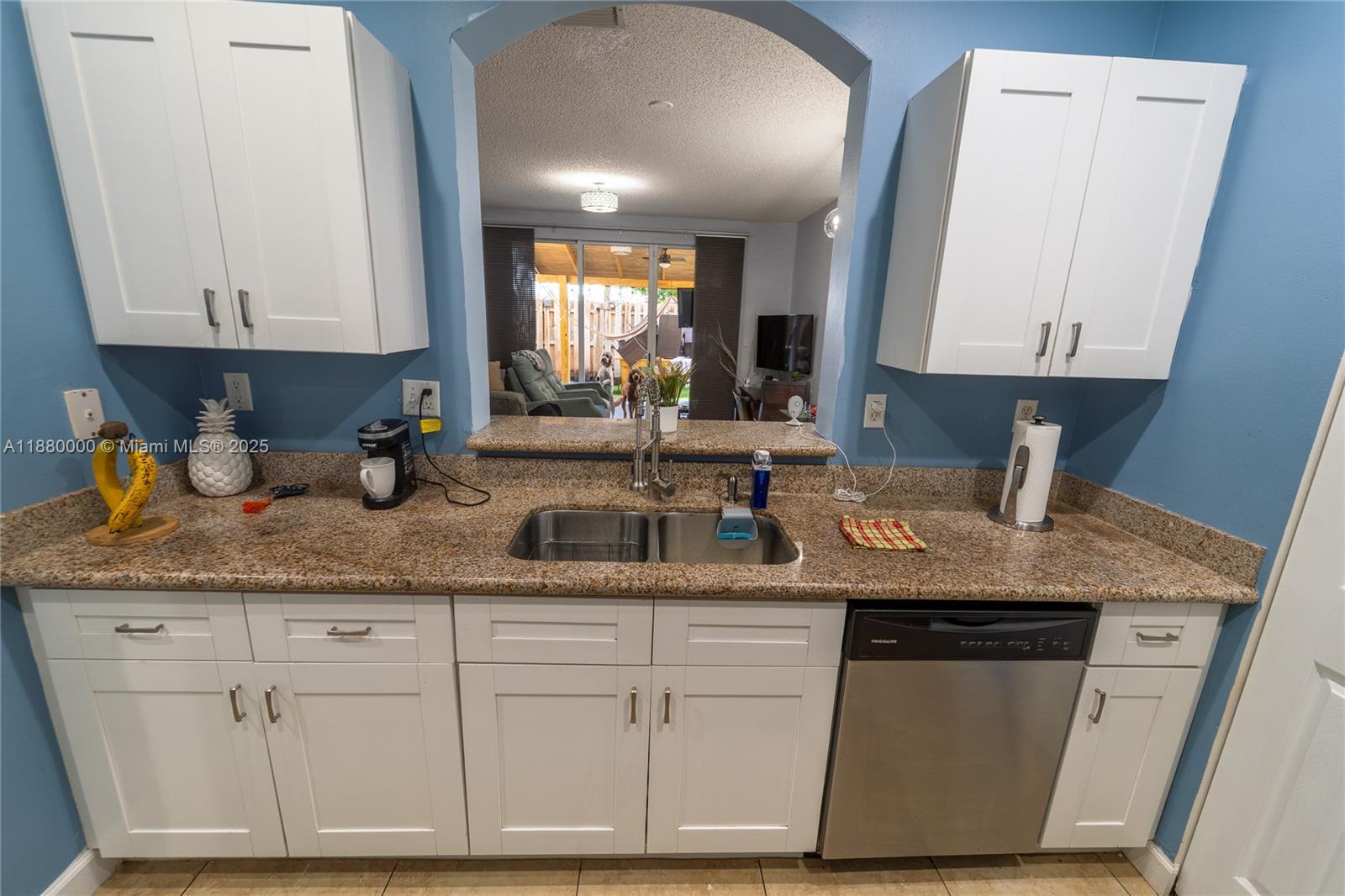 MARBELLA BAY - Residential