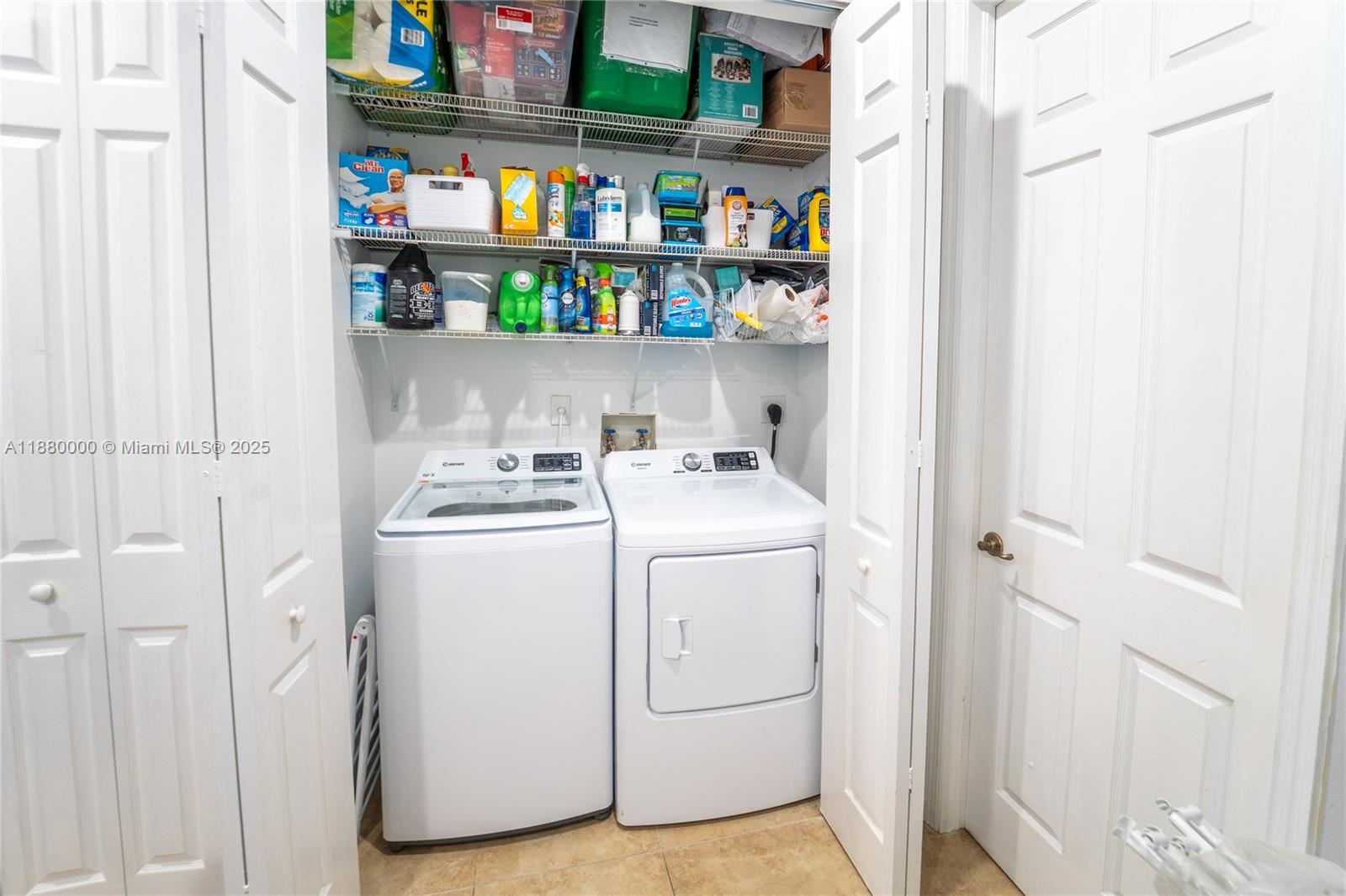 MARBELLA BAY - Residential