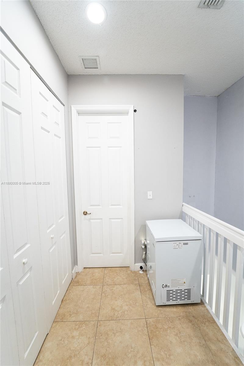 MARBELLA BAY - Residential