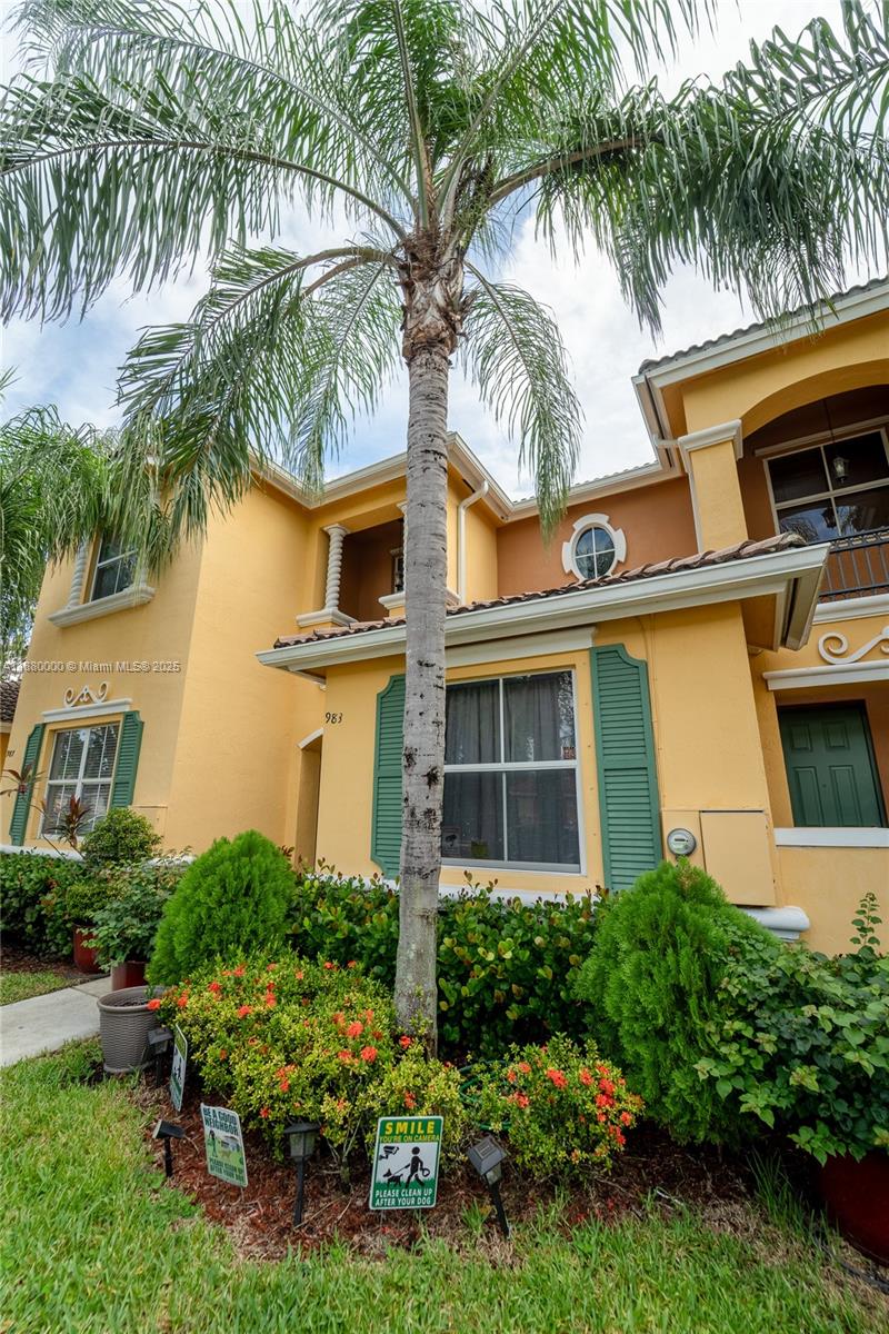 MARBELLA BAY - Residential