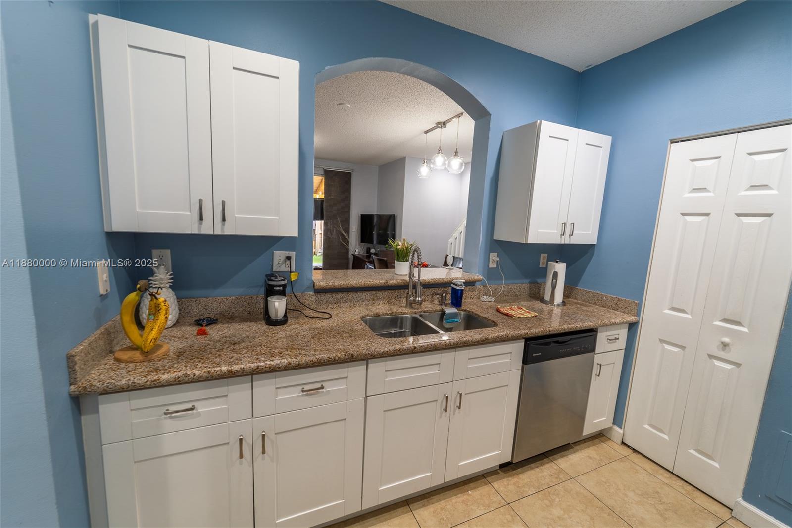 MARBELLA BAY - Residential