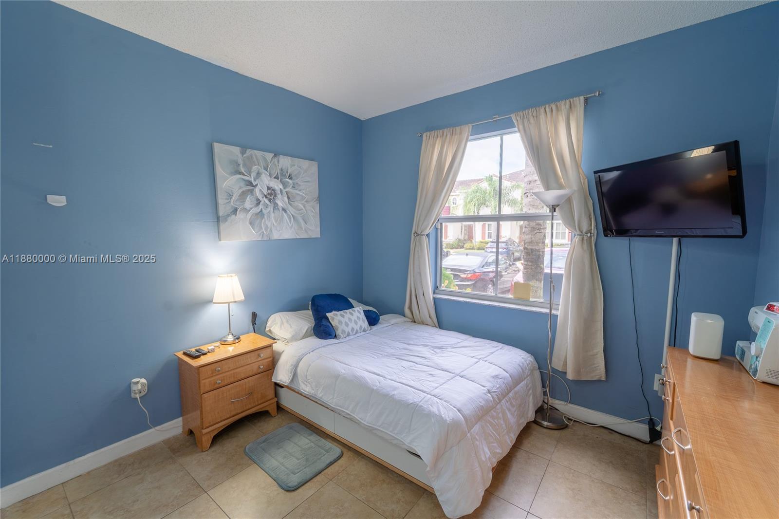 MARBELLA BAY - Residential