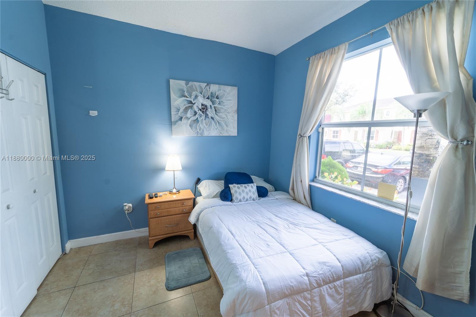 MARBELLA BAY - Residential