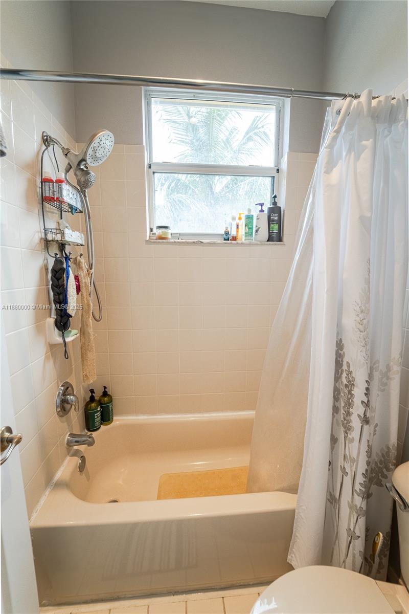 MARBELLA BAY - Residential