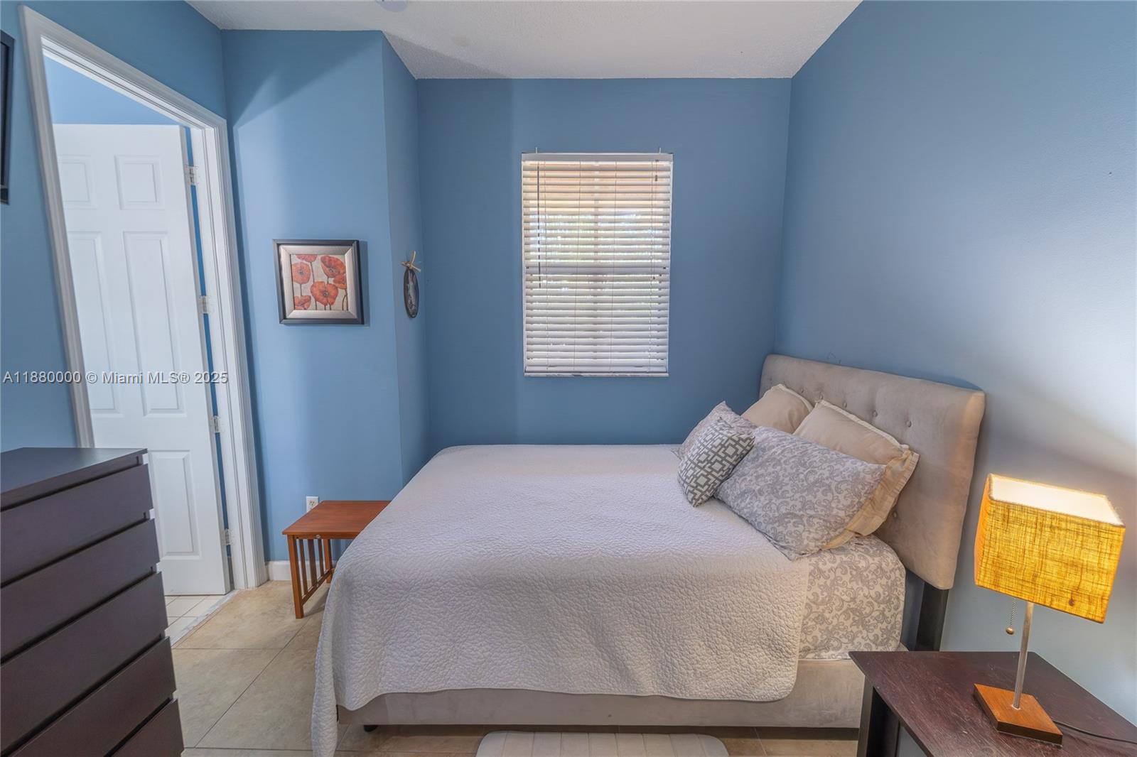 MARBELLA BAY - Residential