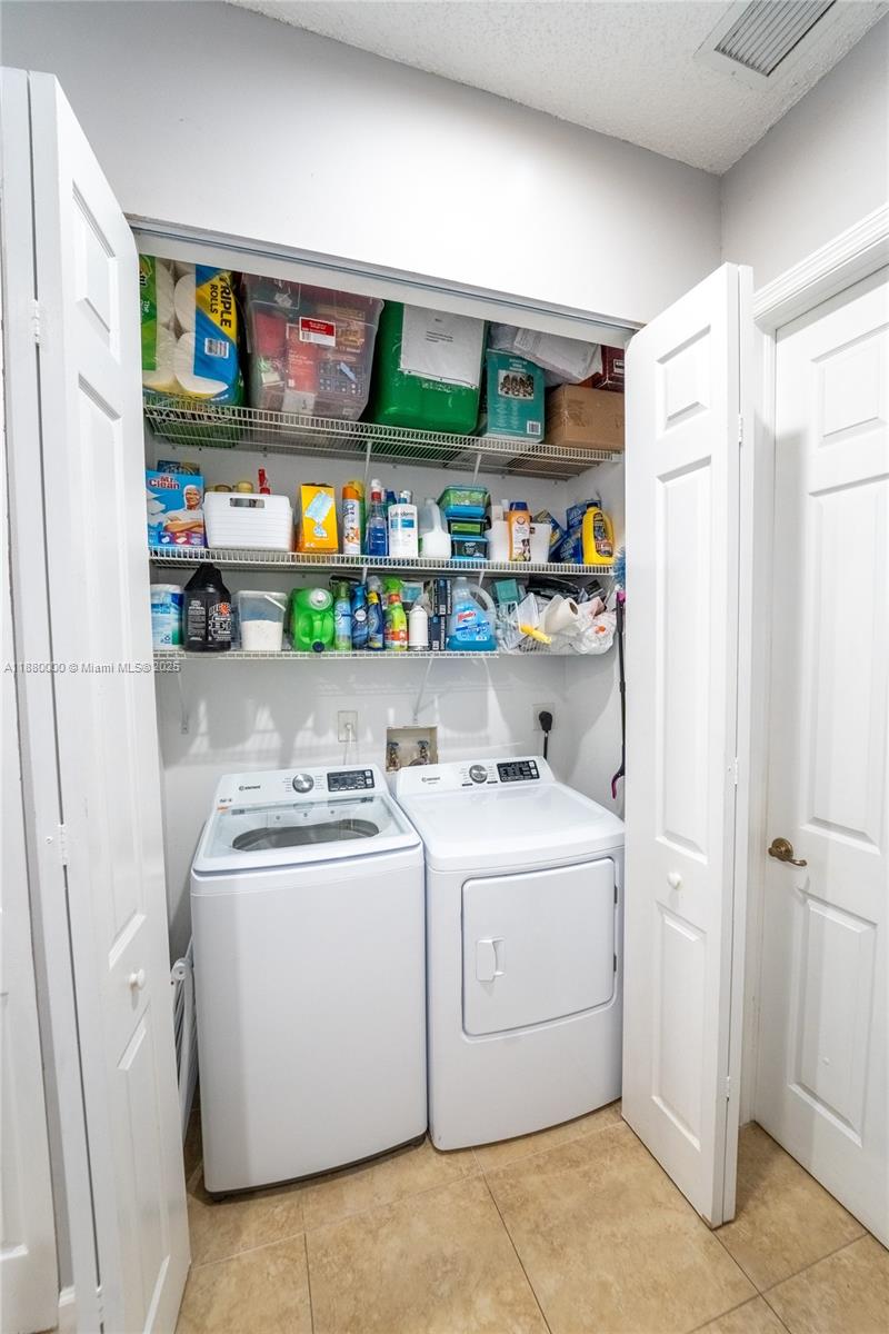 MARBELLA BAY - Residential