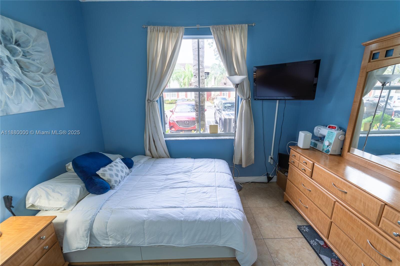 MARBELLA BAY - Residential