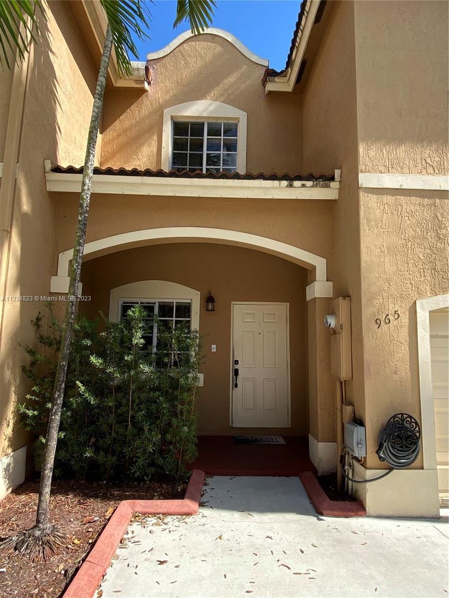 Home comforting 3/2.5 Corner unit Townhouse 
Ample living spaces with 1 car garage, 2 carports and large back yard facing the lake.
Safe and friendly gated Community with Excellent “A” schools.

New impact Sliding door, upstairs BR will be partially remodeled.
Stainless steel appliances, High efficiency washer and dryer less than two years old.

Close to shopping centers, supermarkets post office and much more.
Walking distance to new recreational park and Miami Transit Station.

FABLUOUS LOCATION TO FOR LIVE, PLAY AND WORK.