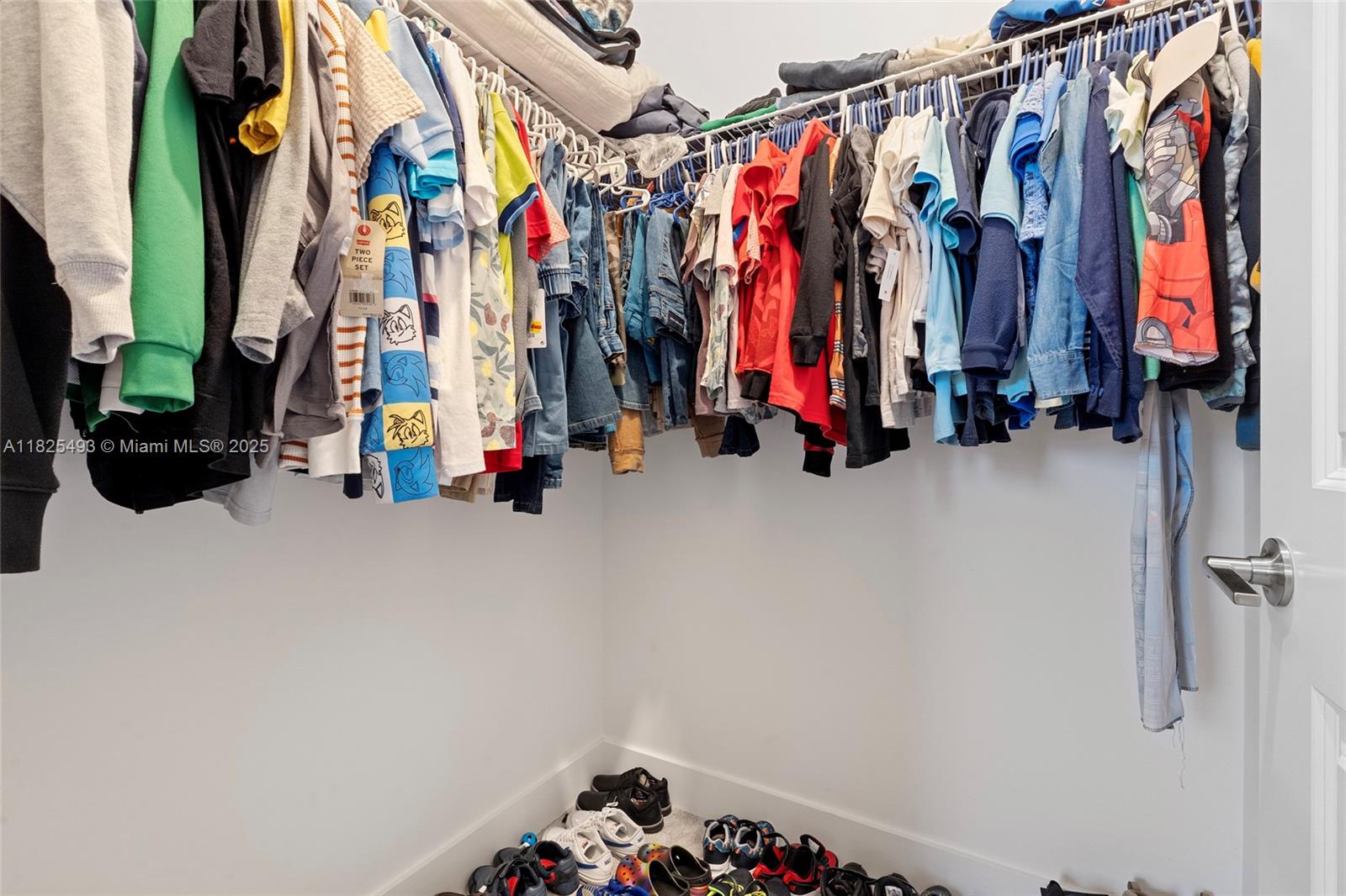 TUSCAN ISLES - Residential