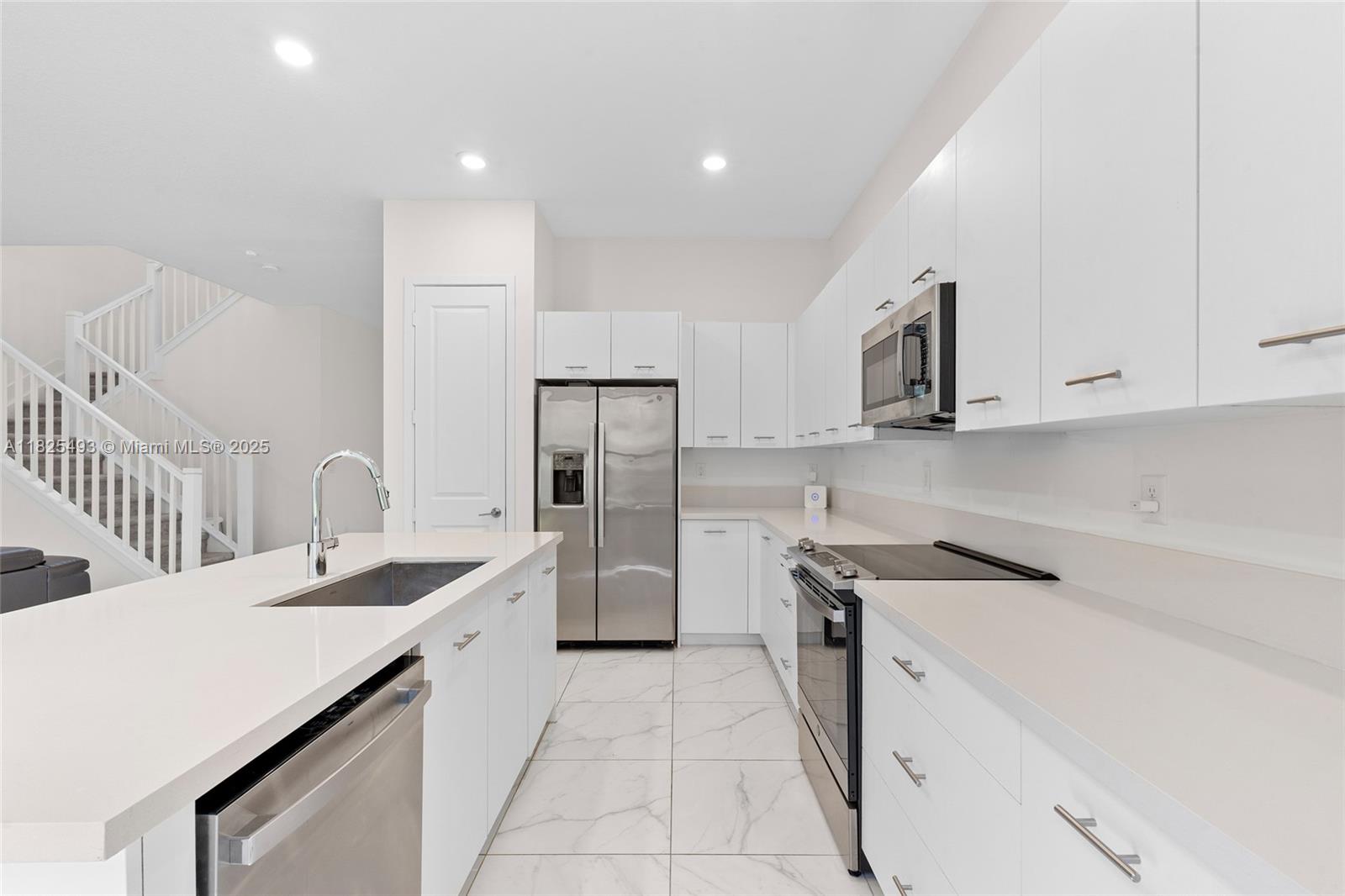 TUSCAN ISLES - Residential