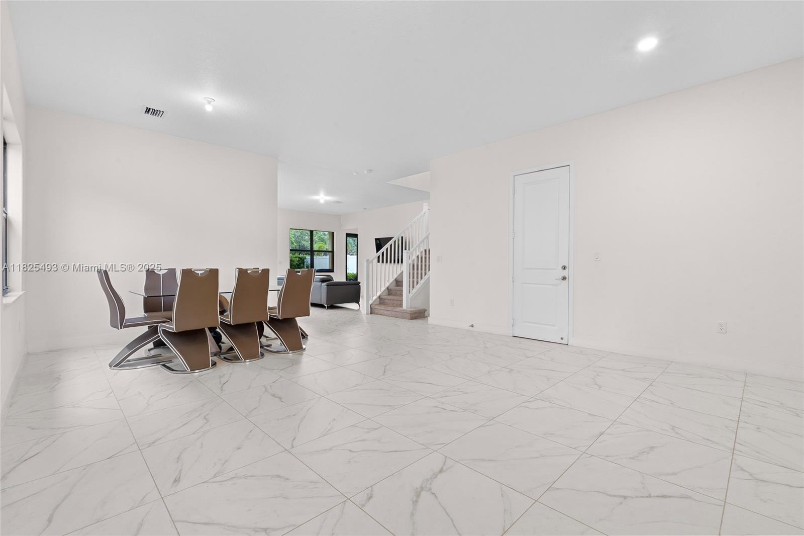 TUSCAN ISLES - Residential