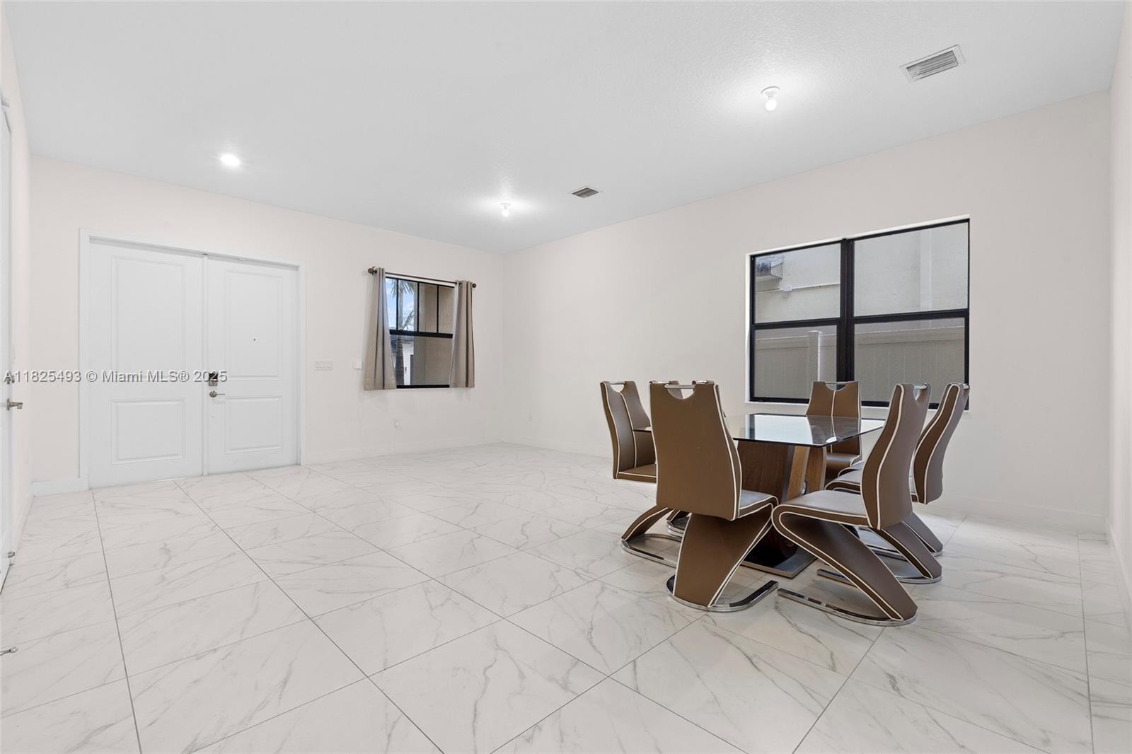 TUSCAN ISLES - Residential