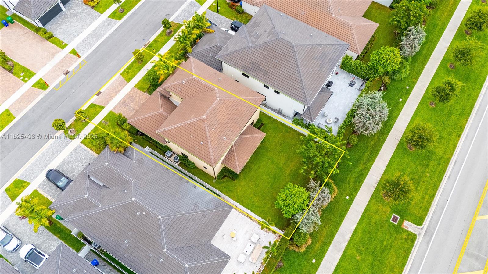 TUSCAN ISLES - Residential