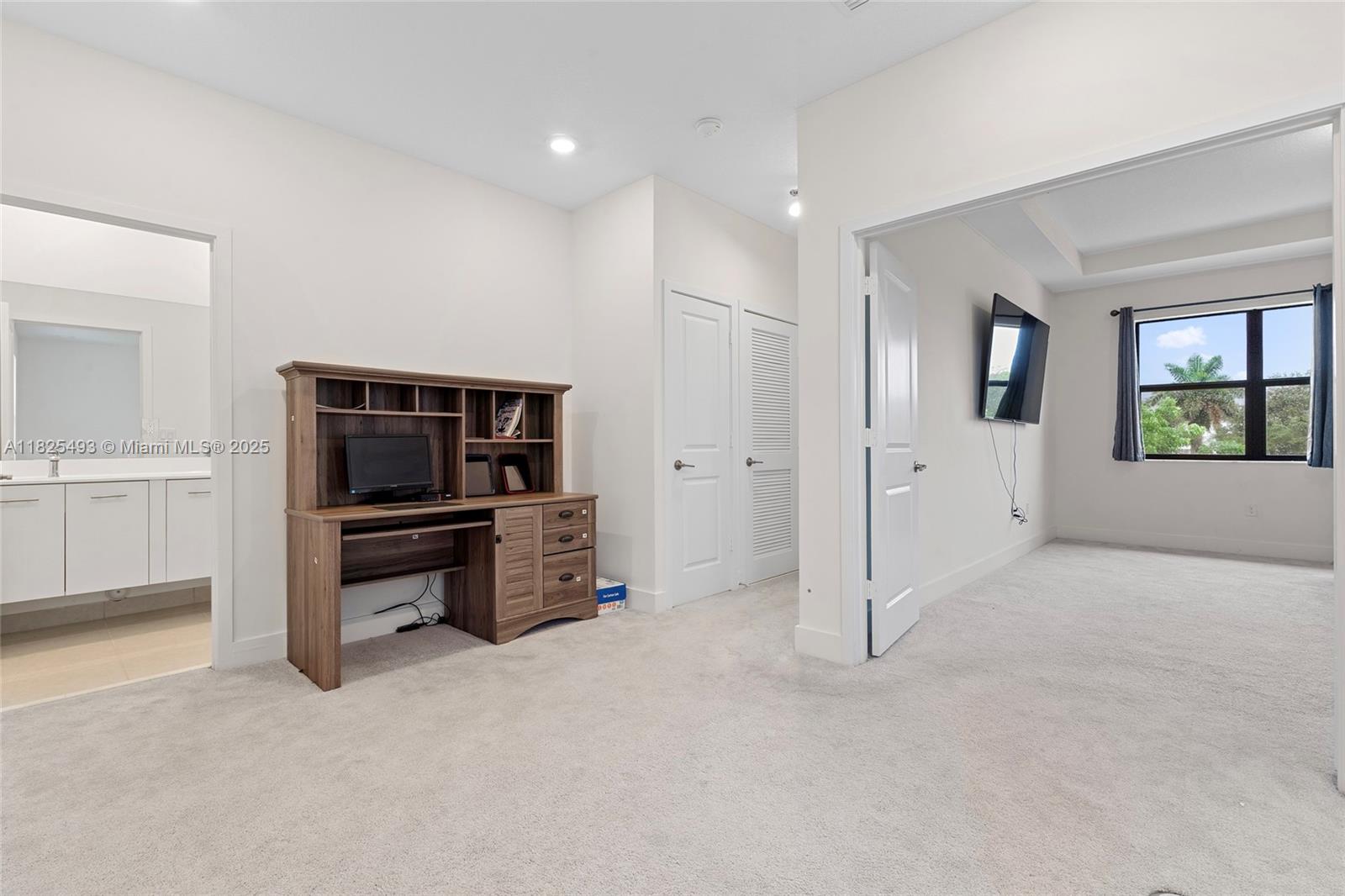 TUSCAN ISLES - Residential