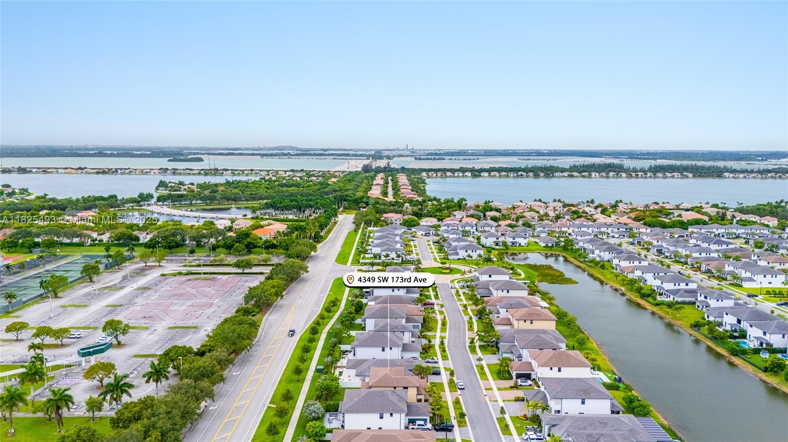 TUSCAN ISLES - Residential