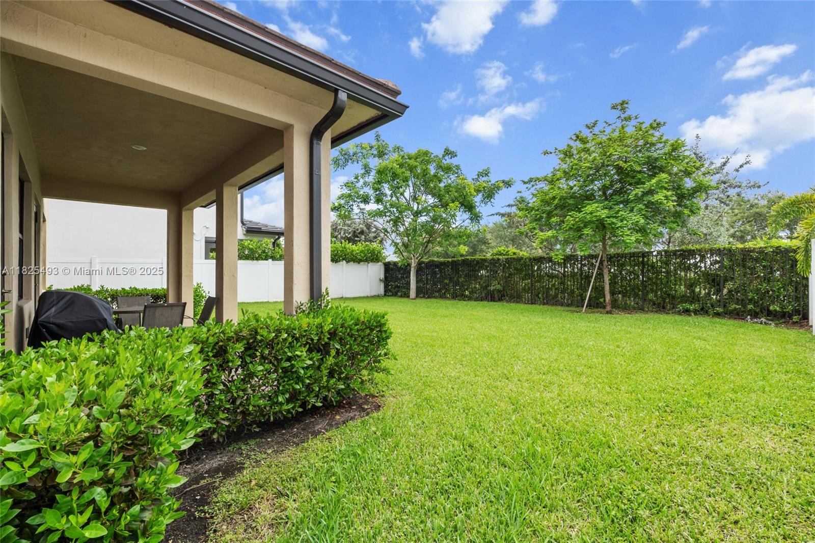 TUSCAN ISLES - Residential