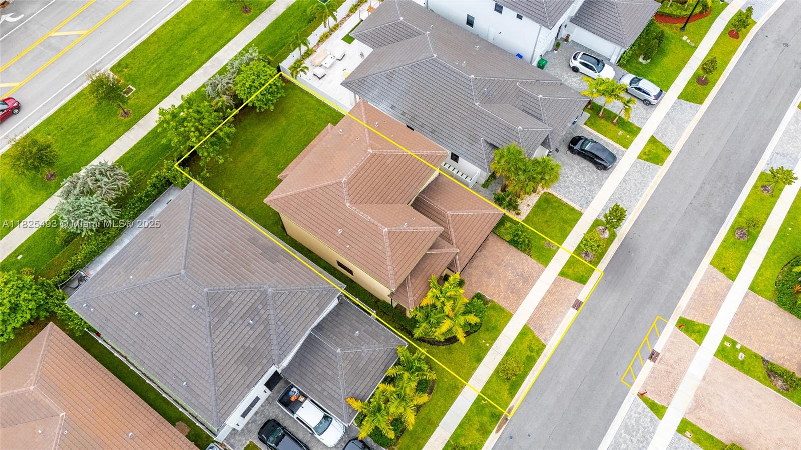 TUSCAN ISLES - Residential