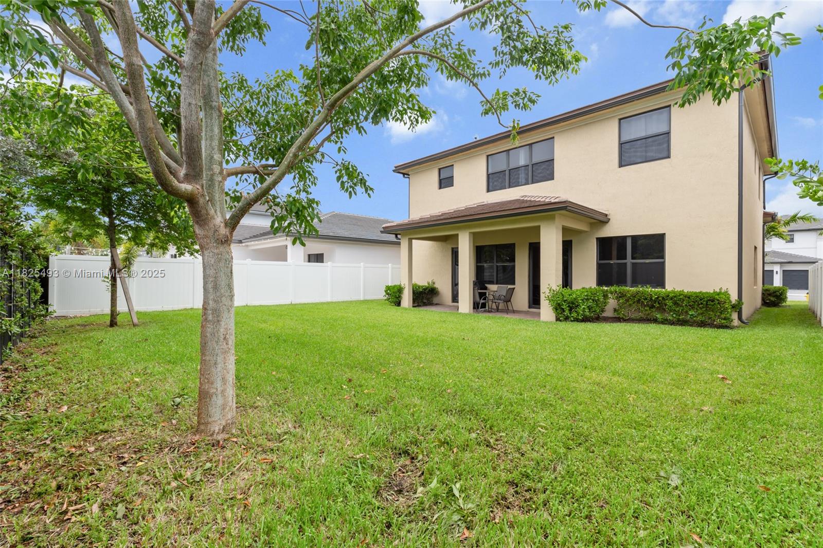 TUSCAN ISLES - Residential