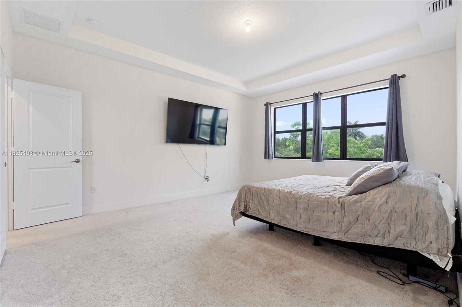 TUSCAN ISLES - Residential