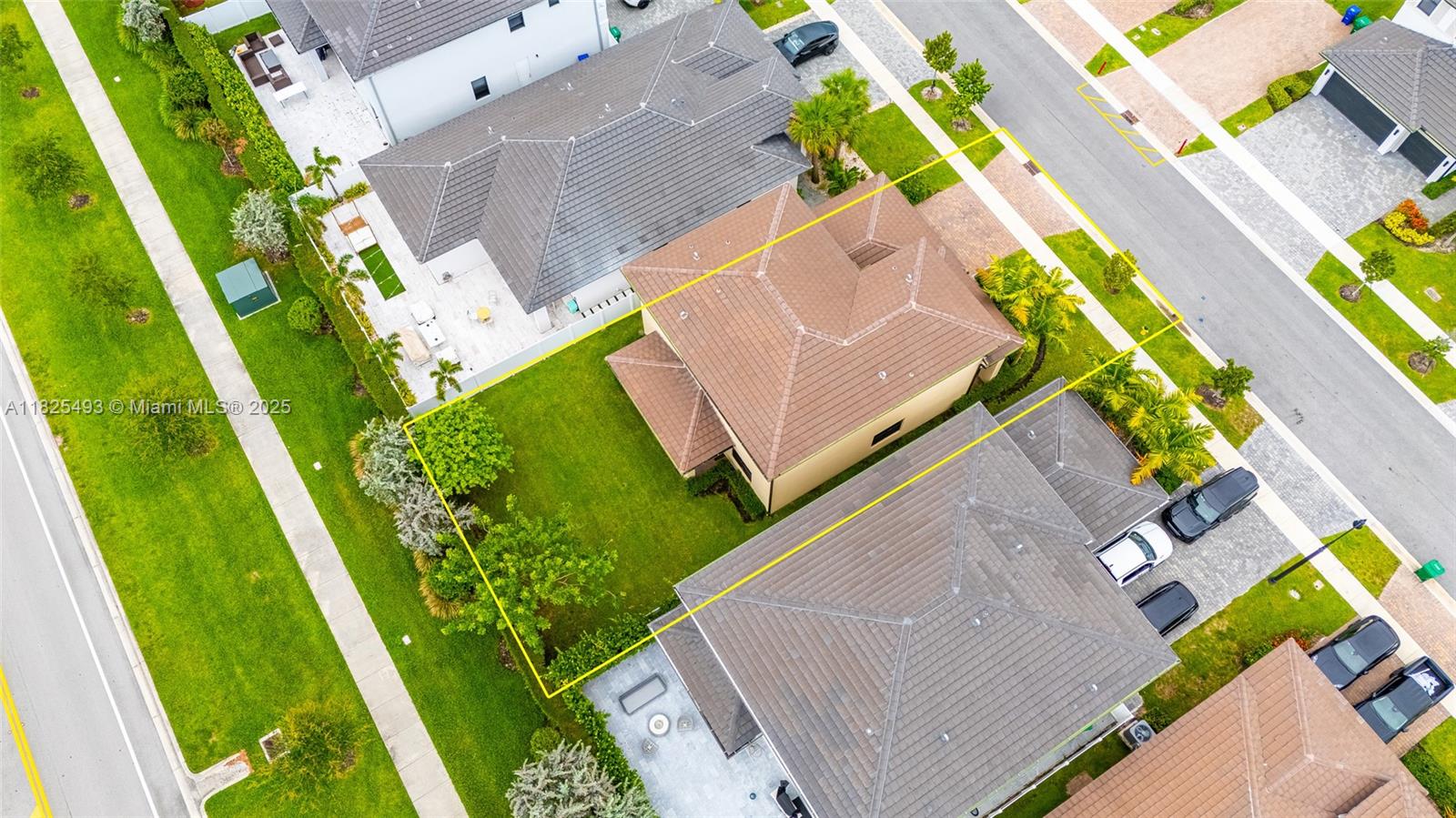 TUSCAN ISLES - Residential