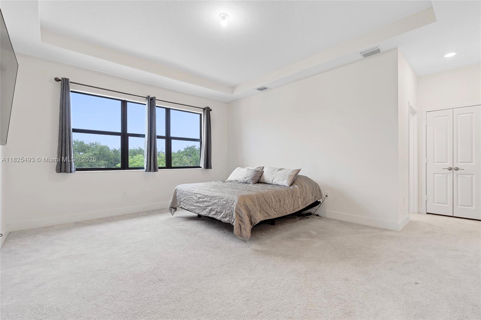 TUSCAN ISLES - Residential